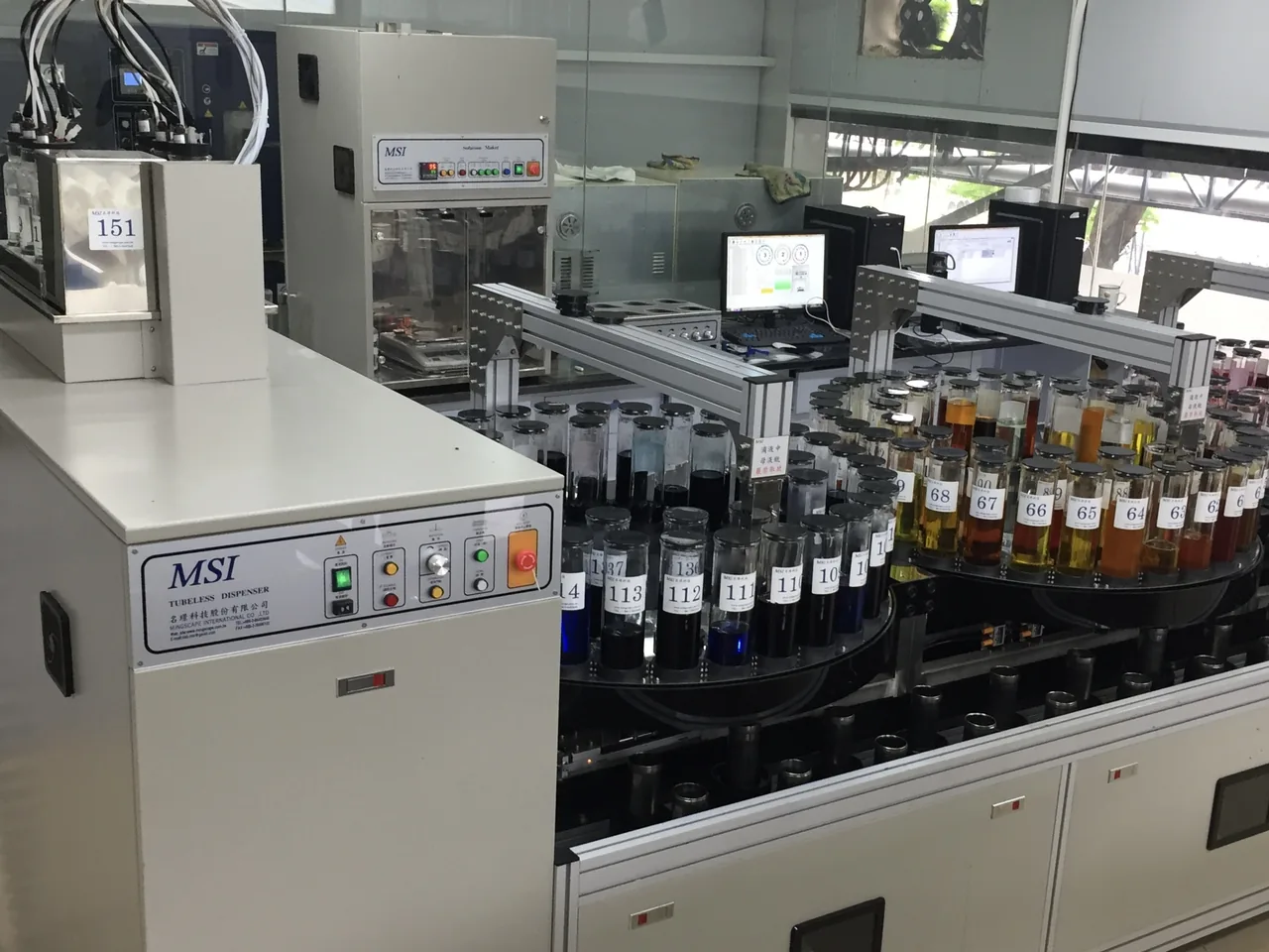 Shine Loom 工厂染整与对色现场